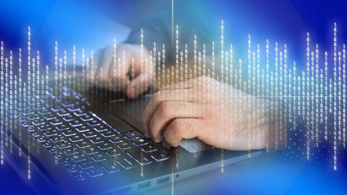 binary-hands-keyboard-2372130